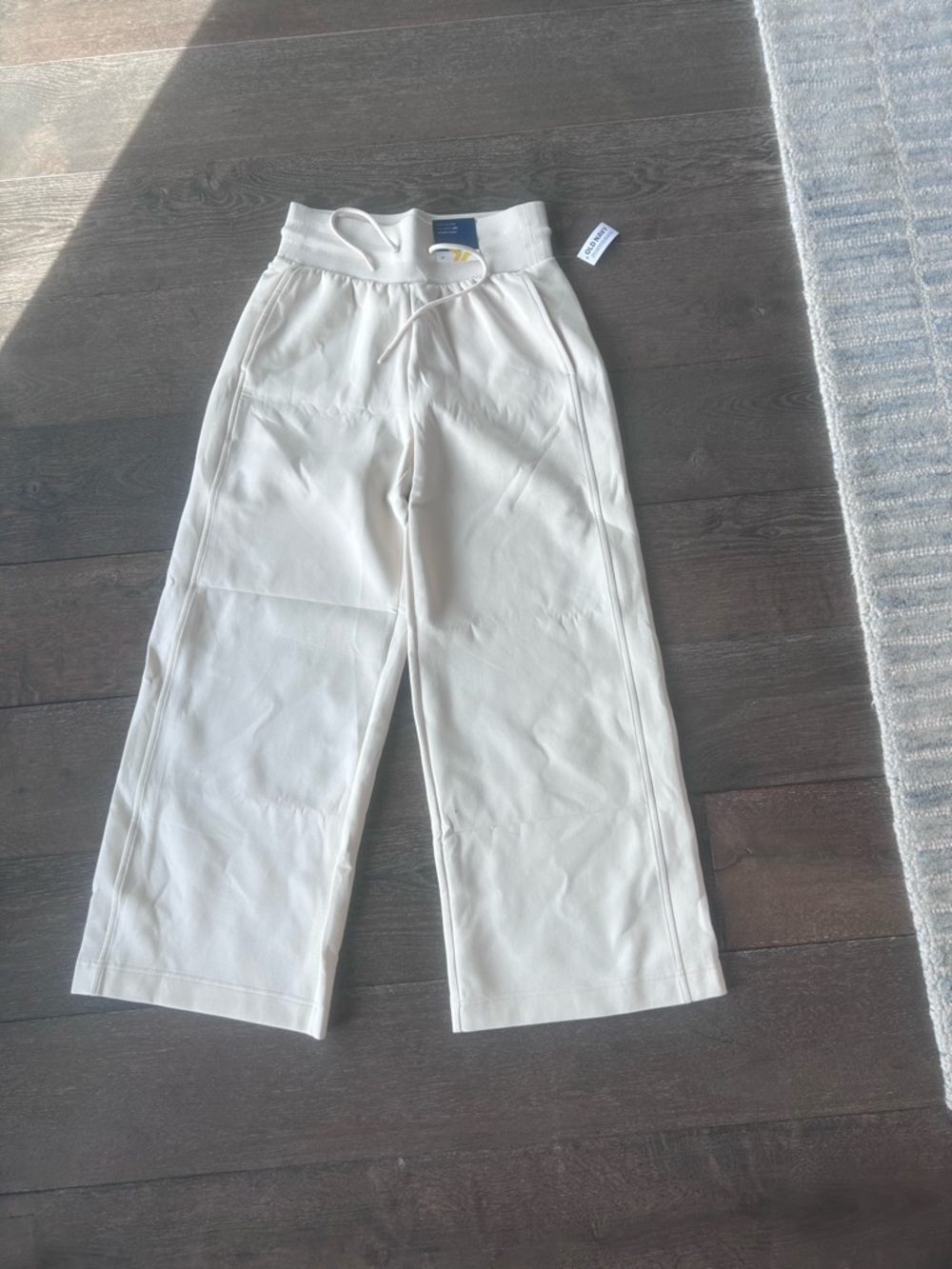 Dynamic fleece Wide Leg Drawstring Pants in Cream